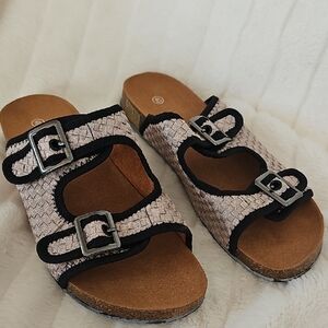 bernie mev. Black and Cream Woven Sandals